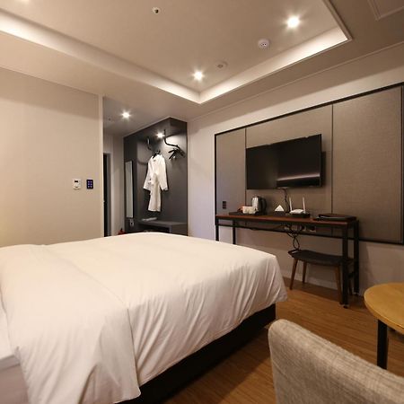 The Mains Hotel تشيونان المظهر الخارجي الصورة