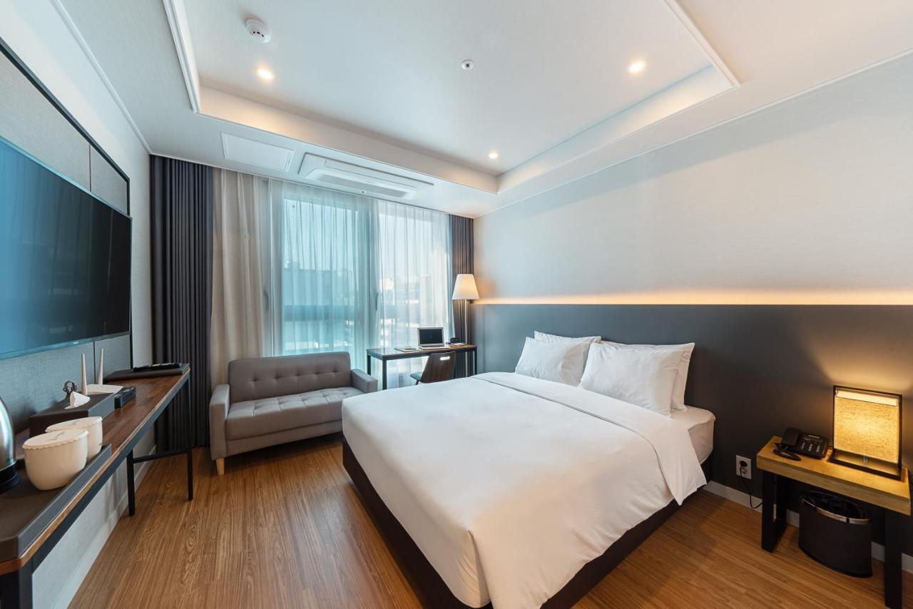 The Mains Hotel تشيونان المظهر الخارجي الصورة