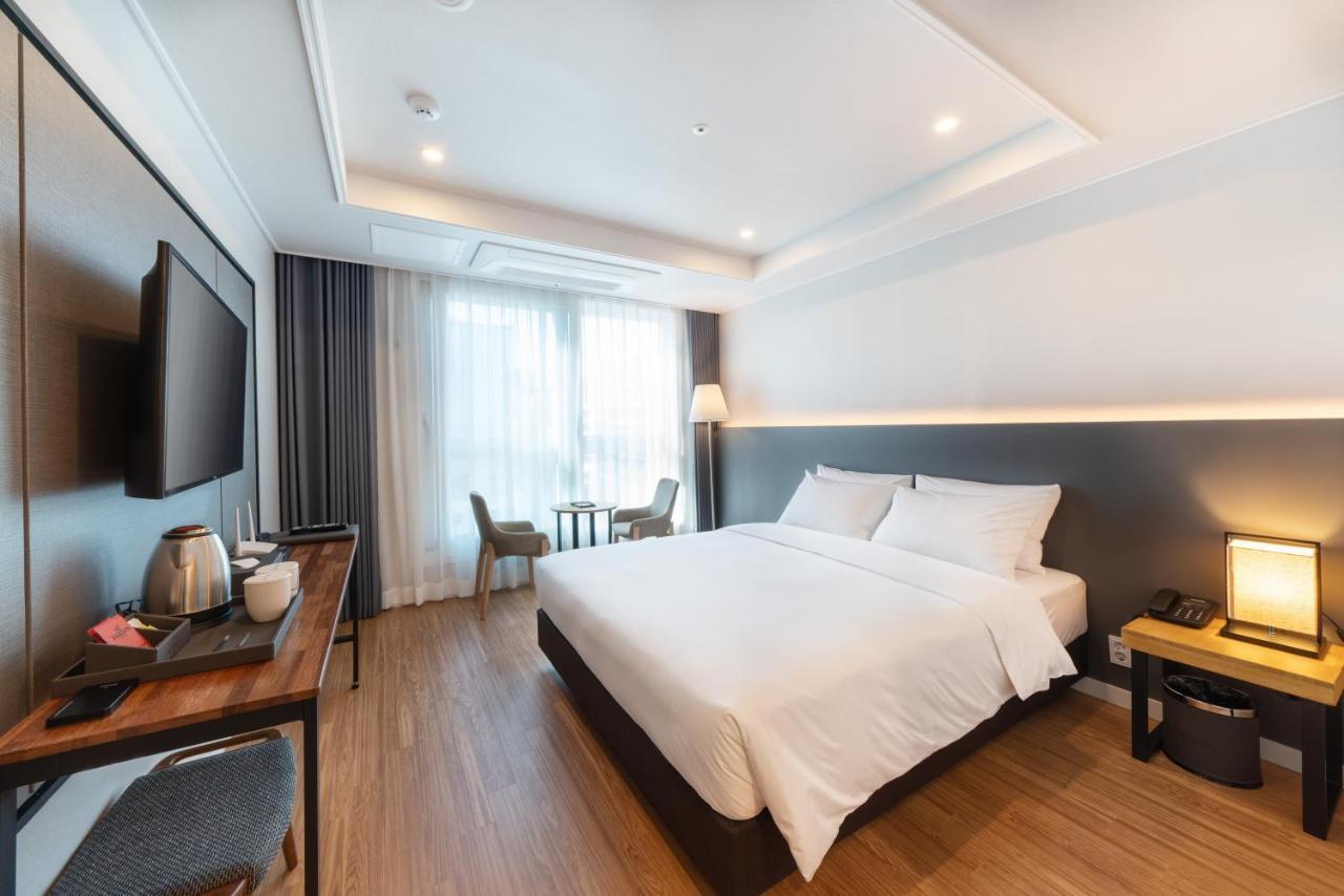 The Mains Hotel تشيونان المظهر الخارجي الصورة