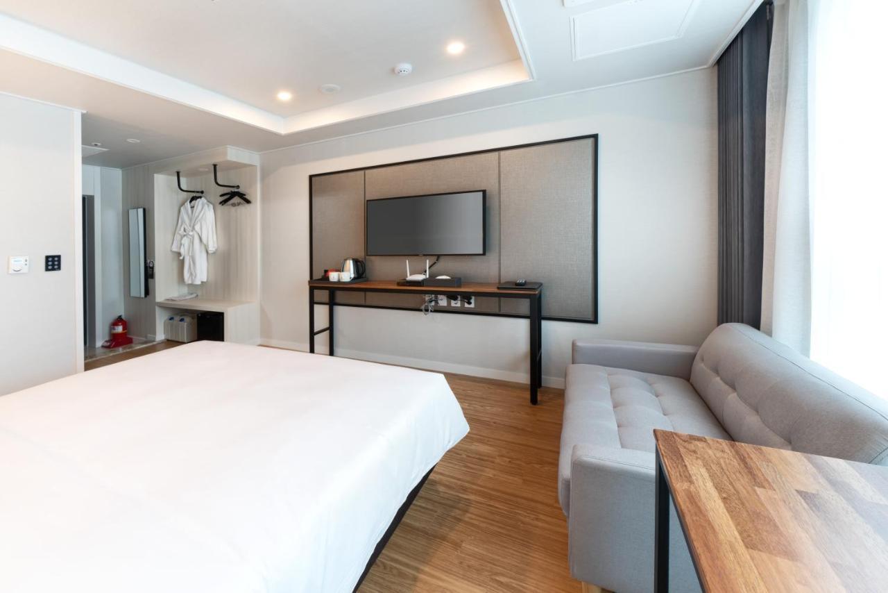 The Mains Hotel تشيونان المظهر الخارجي الصورة