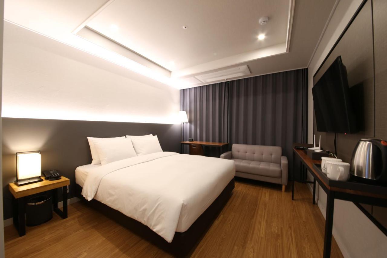 The Mains Hotel تشيونان المظهر الخارجي الصورة