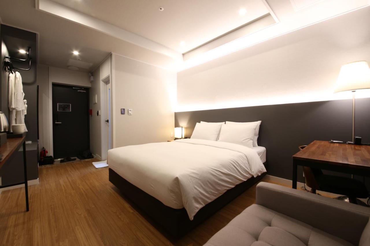 The Mains Hotel تشيونان المظهر الخارجي الصورة