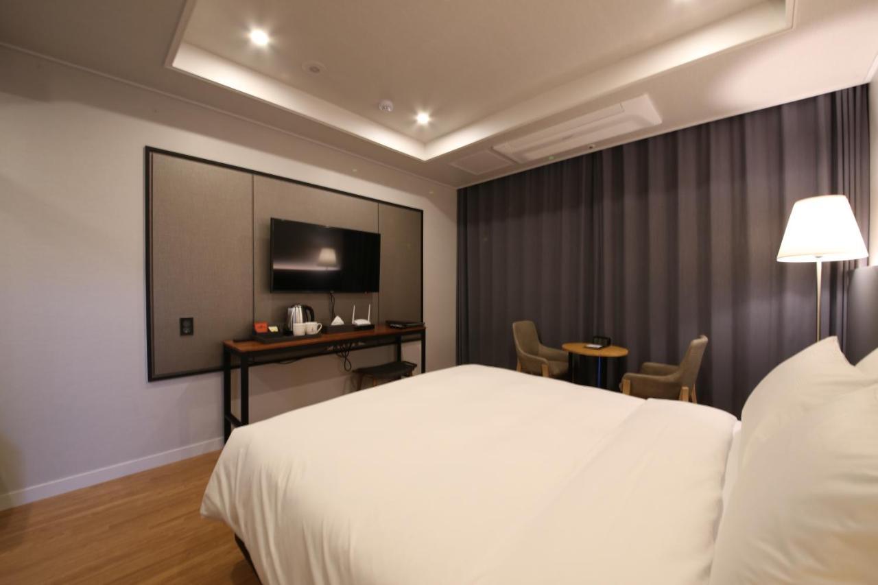 The Mains Hotel تشيونان المظهر الخارجي الصورة