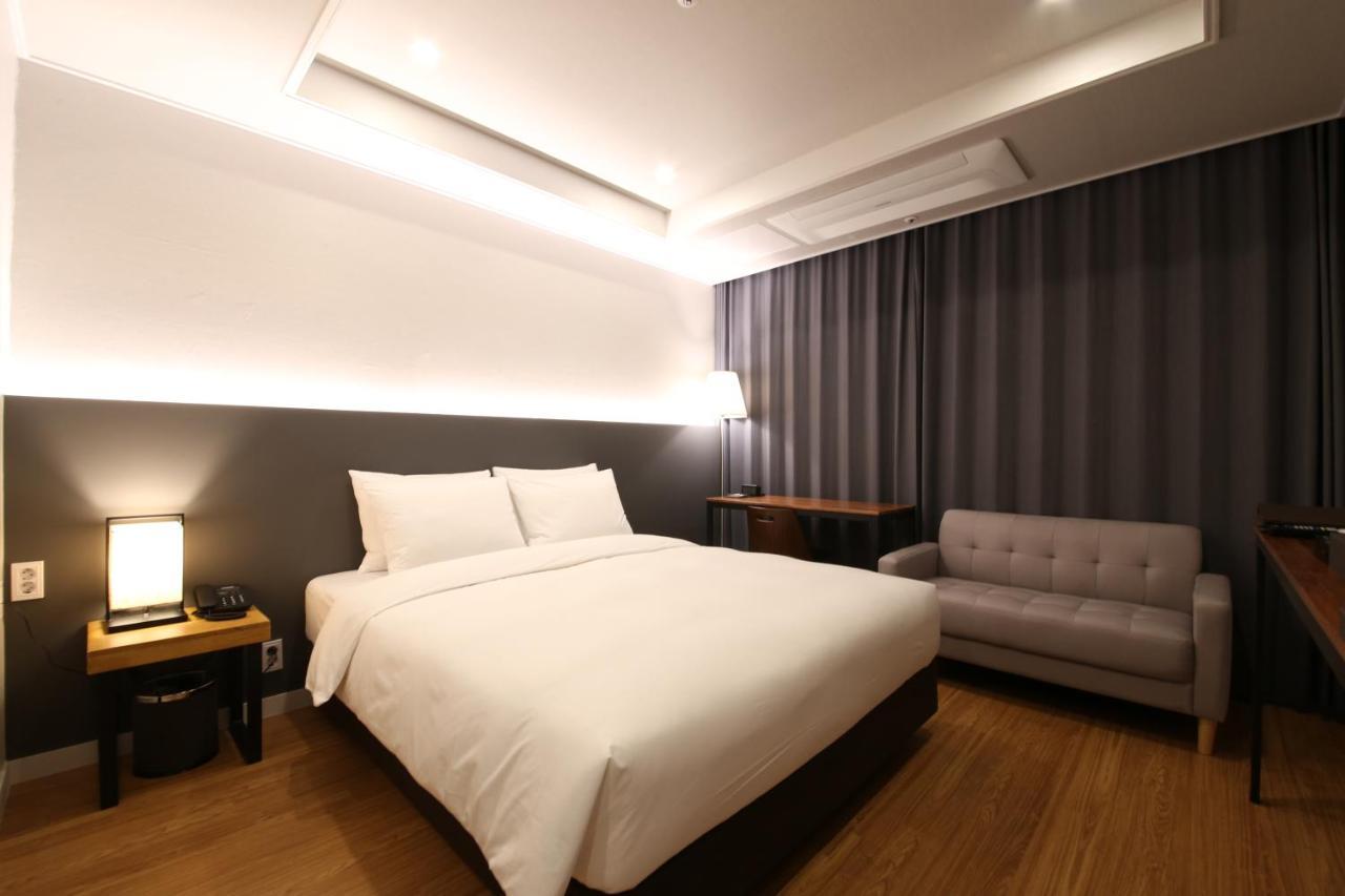 The Mains Hotel تشيونان المظهر الخارجي الصورة