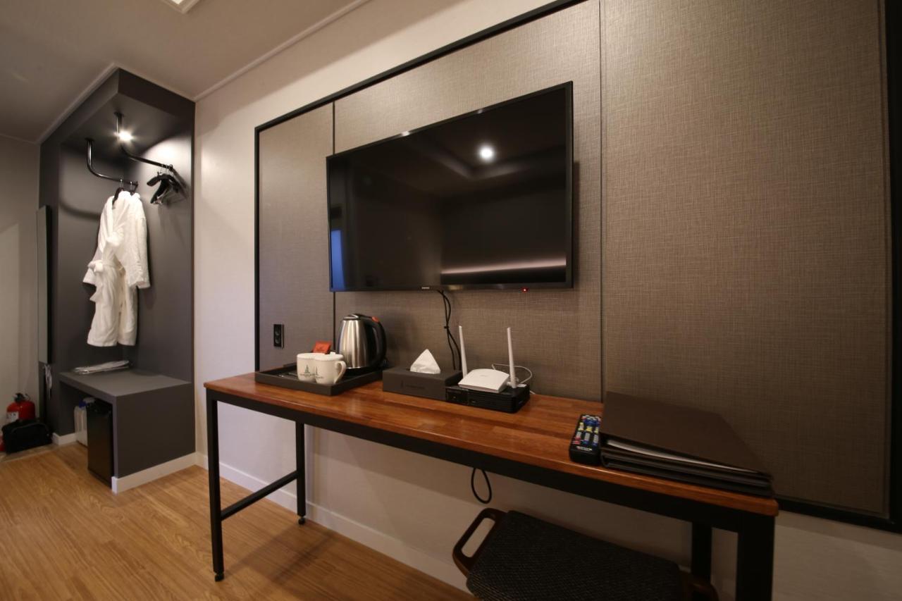 The Mains Hotel تشيونان المظهر الخارجي الصورة