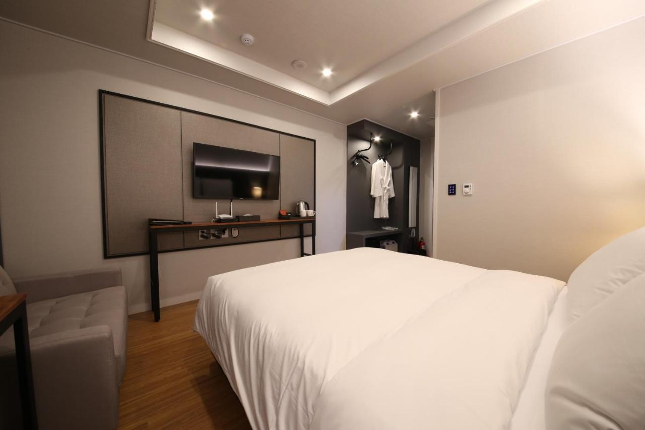 The Mains Hotel تشيونان المظهر الخارجي الصورة