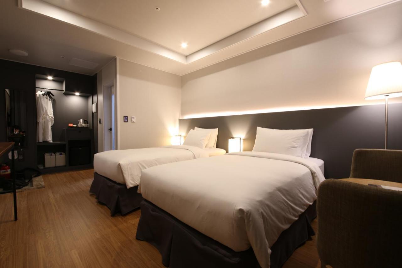 The Mains Hotel تشيونان المظهر الخارجي الصورة